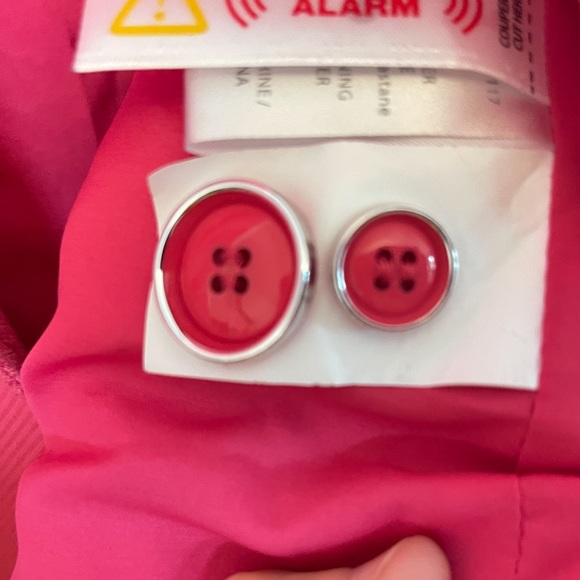 Bright Pink Laura Blazer perfect for Spring and Summer Wardrobe Refresh - Picture 5 of 8